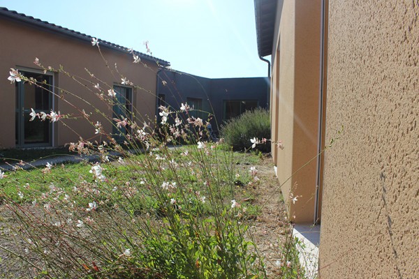 FOH LES CHARMILLES Jardin