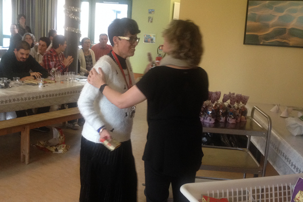 16_FOH-Les-Charmilles_Remise-des-cadeaux-Noel-2015