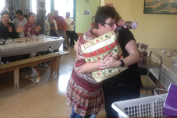 18_FOH-Les-Charmilles_Remise-des-cadeaux-Noel-2015