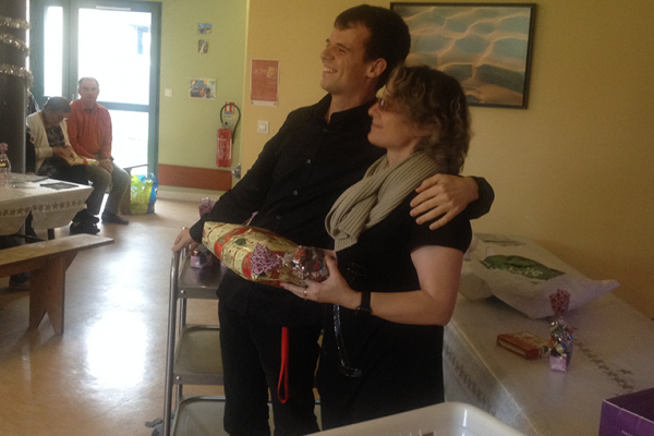 24_FOH-Les-Charmilles_Remise-des-cadeaux-Noel-2015