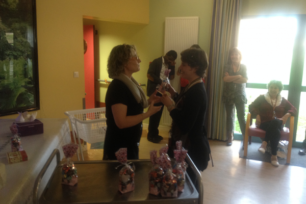 26_FOH-Les-Charmilles_Remise-des-cadeaux-Noel-2015